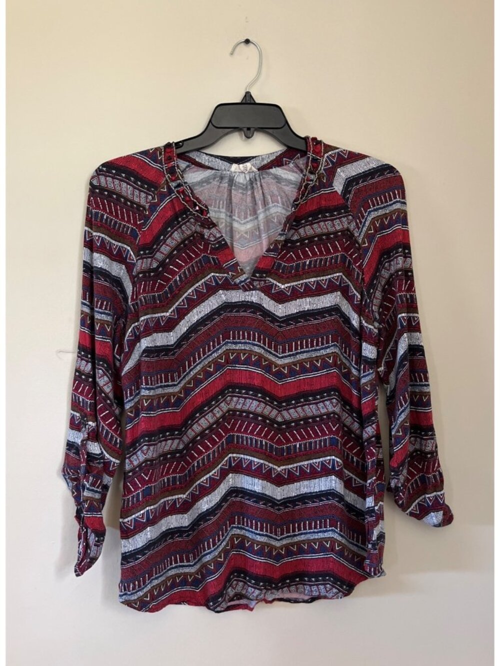 Tribal Jeans Womens Large 3/4 Maroon V-Neck Sleeve Roll Tab Sleeve Blouse